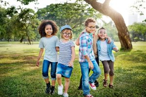 how outdoor play builds confidence